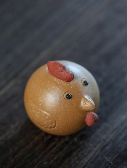 生肖属鸡配什么茶宠好 全网<font color='red'>最火</font>生肖茶宠是什么意思？